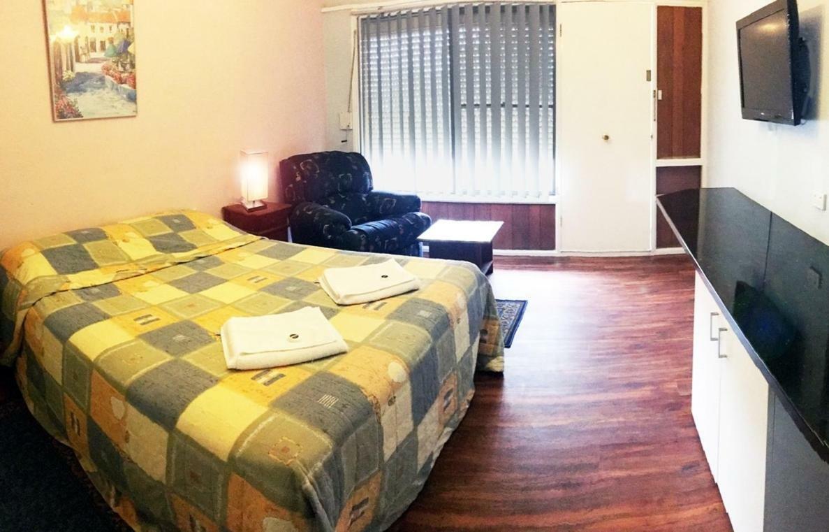 Merredin Olympic Motel Екстер'єр фото